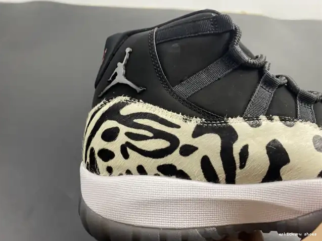 Rep 11 JORDAN INSTINCT AIR ANIMAL AR0715-010 0528